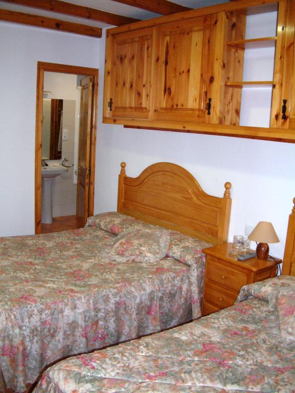Hostal La Muntanya Кастеллар-де-Н'уг Экстерьер фото